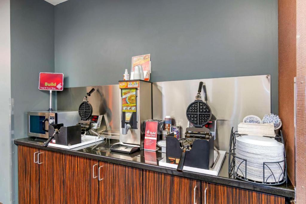 Best Western Plus Olathe Hotel Экстерьер фото
