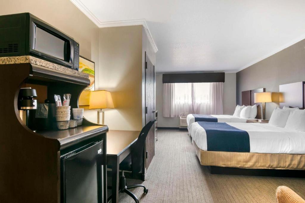 Best Western Plus Olathe Hotel Экстерьер фото