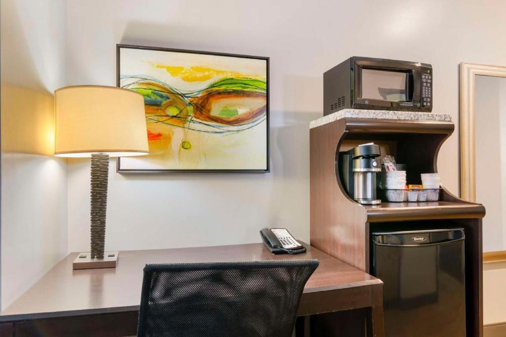 Best Western Plus Olathe Hotel Экстерьер фото