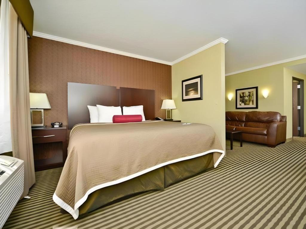 Best Western Plus Olathe Hotel Экстерьер фото