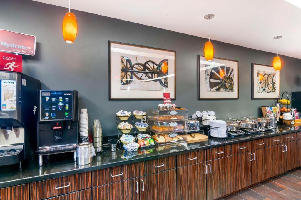 Best Western Plus Olathe Hotel Экстерьер фото